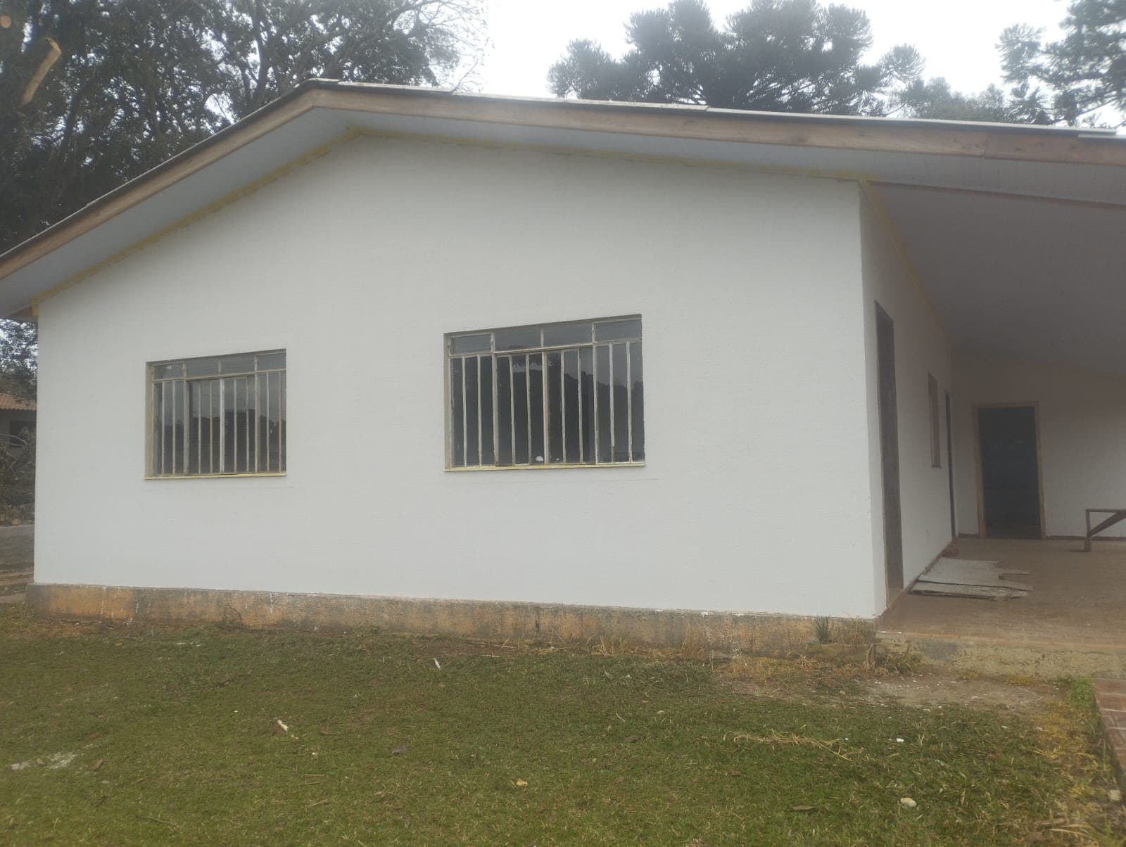 Pintura externa branca - Pintura de Fachada pela MB Pinturas, Reserva-PR