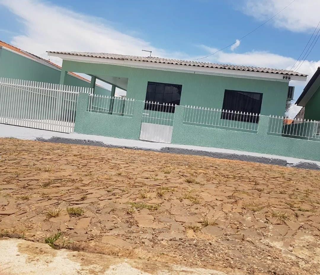 Casa Verde: Fachada e muro - obra da MB Pinturas, Reserva-PR