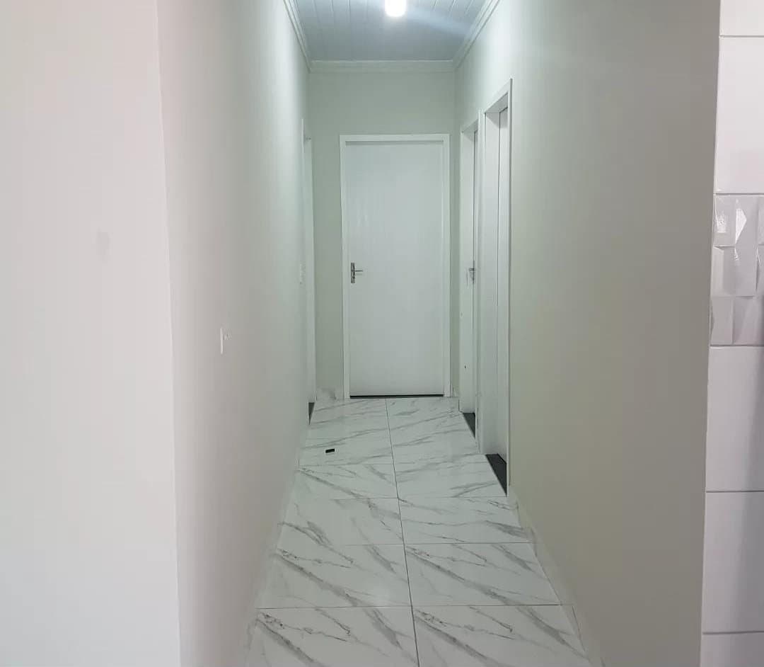 Corredor com acabamento liso - Massa Corrida pela MB Pinturas, Reserva-PR