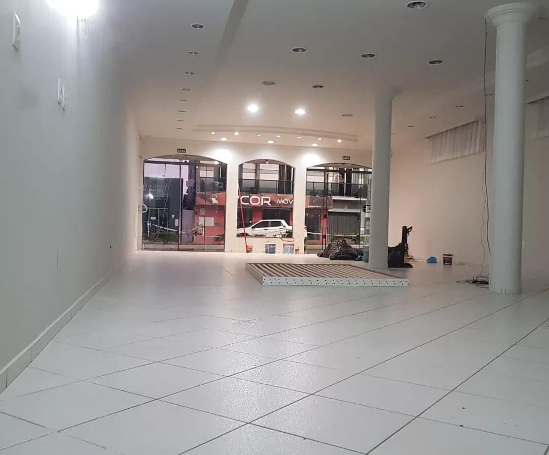 Loja Comercial: Pintura interna finalizada - obra da MB Pinturas, Reserva-PR